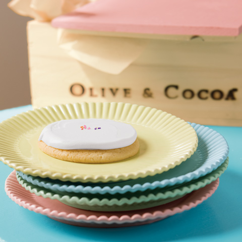Ruffled Cake Plates