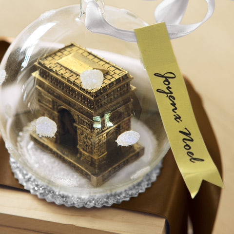 Arc de Triomphe Memory Globe