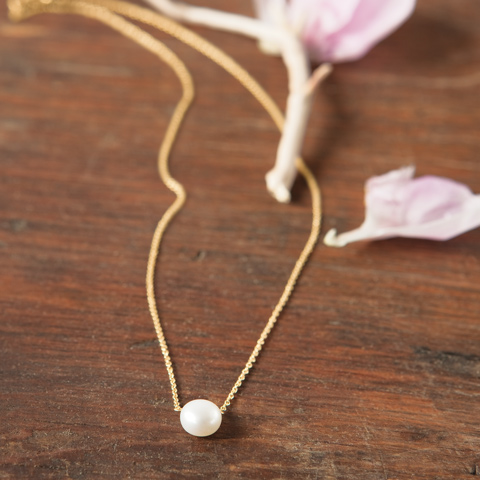Floating Pearl Necklace