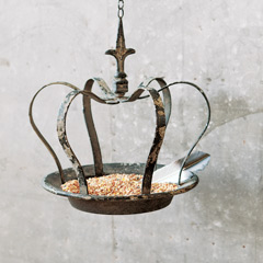 Antiqued Crown Bird Feeder