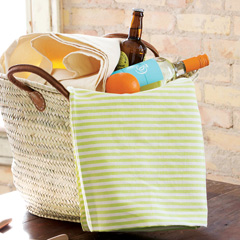 Naples Picnic Basket & Canvas Tablecloth